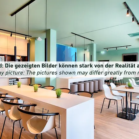 Ibis Hauptbahnhof Hotel 2*